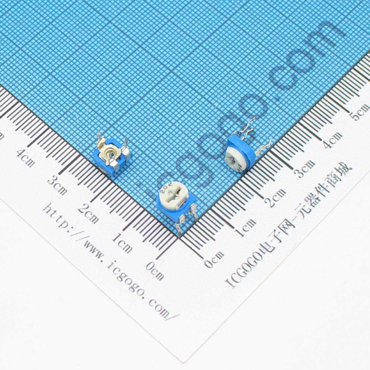 蓝白可调电阻 RM065-202 2KR 兰白电位器 卧式顶调 WH06-2 单圈